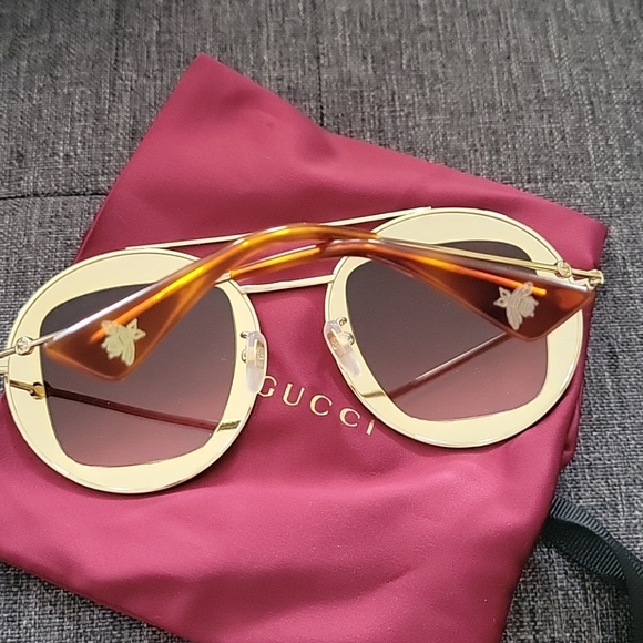 Sunglasses - Picture 2 of 7